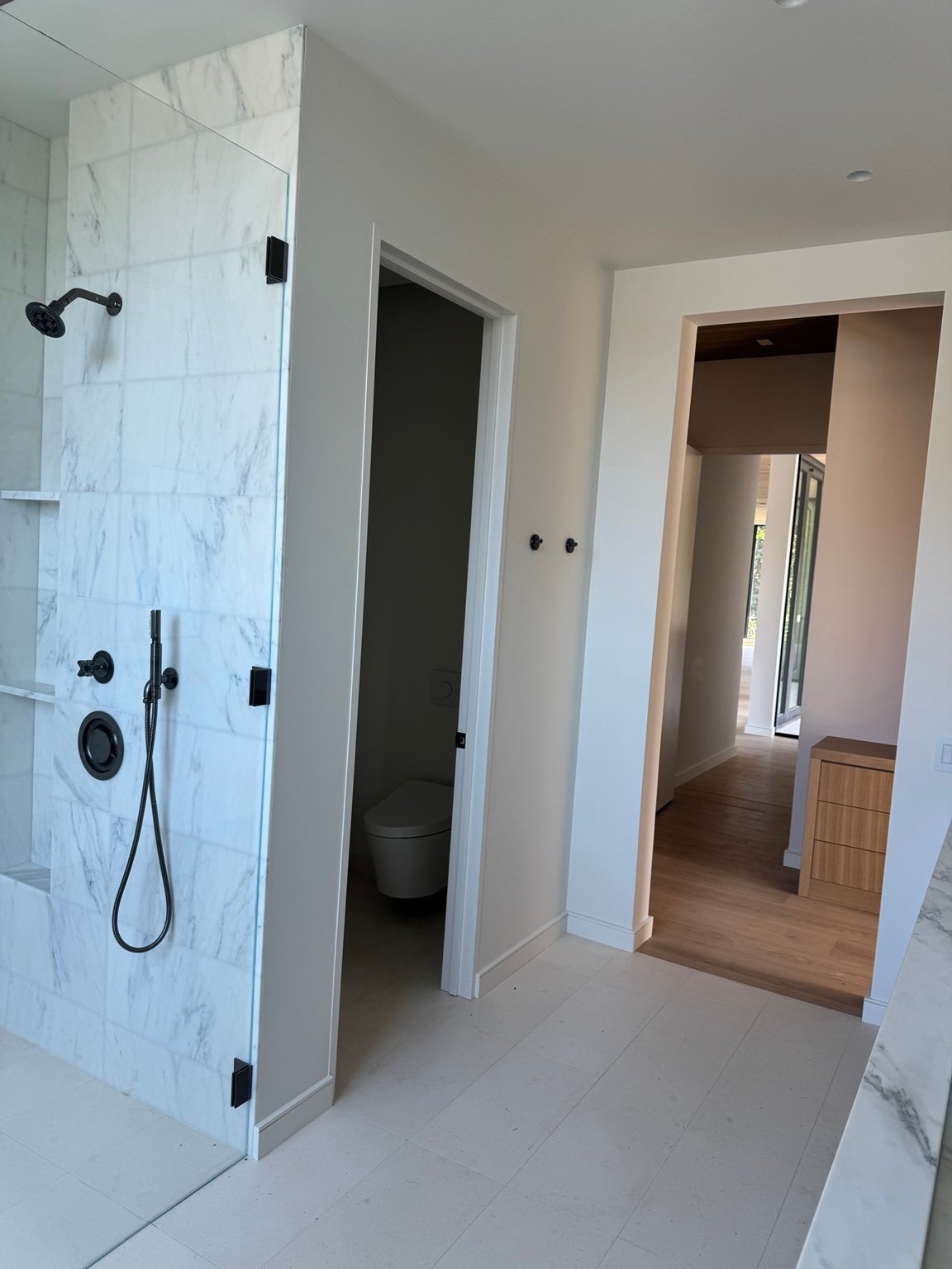 Bathroom wall and trim painting project